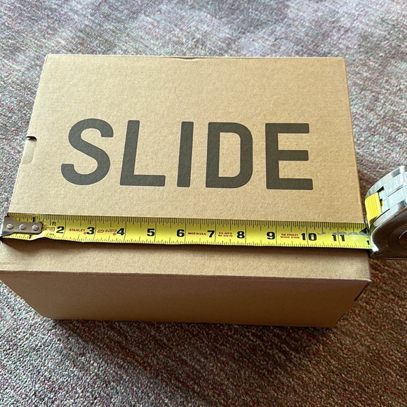 Authentic Yeezy Box - Picture 4 of 5